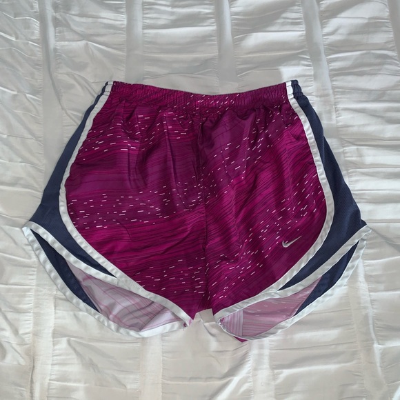 3 for 22! 💎 Nike Dri-Fit Woman’s Shorts - Picture 1 of 4